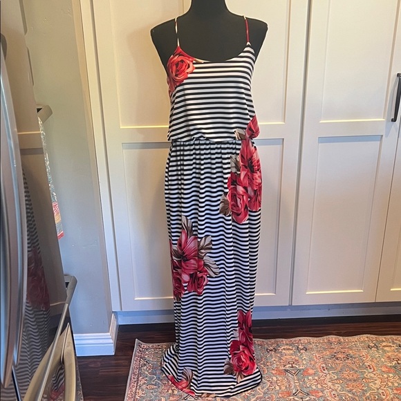 Enfocus Studio Dresses & Skirts - Enfocus Studio Black and White Striped Maxi Dress with Red Floral Accents